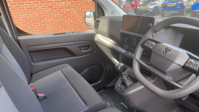 Peugeot Expert M Diesel 2.2 BlueHDi 150 Professional Van